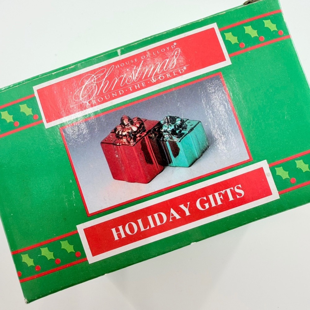 House of Lloyd Christmas Around The World Holiday Gifts Salt & Pepper Shakers